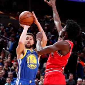  库里三分14投创历史纪录  